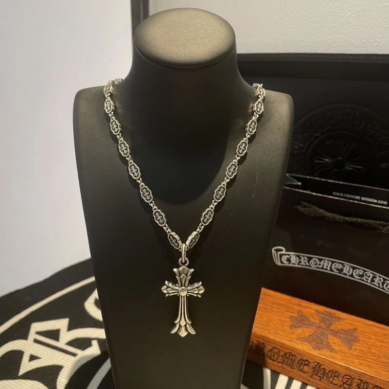 Compact Chrome Hearts Necklaces 241180