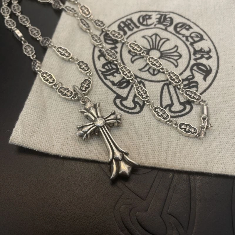Compact Chrome Hearts Necklaces 241180