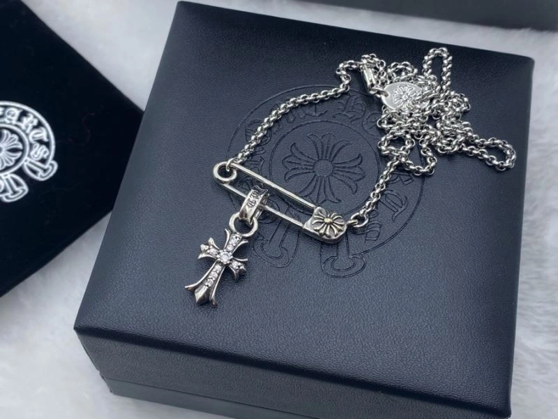 Cozy Chrome Hearts Necklaces 241148