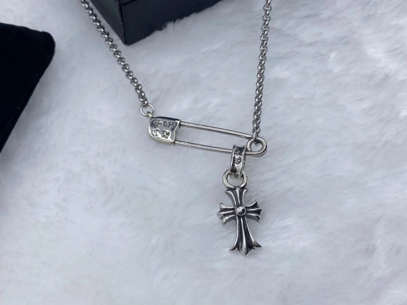 Cozy Chrome Hearts Necklaces 241148