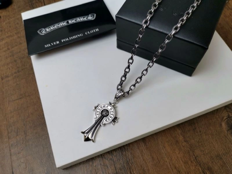 Cozy Chrome Hearts Necklaces 241149
