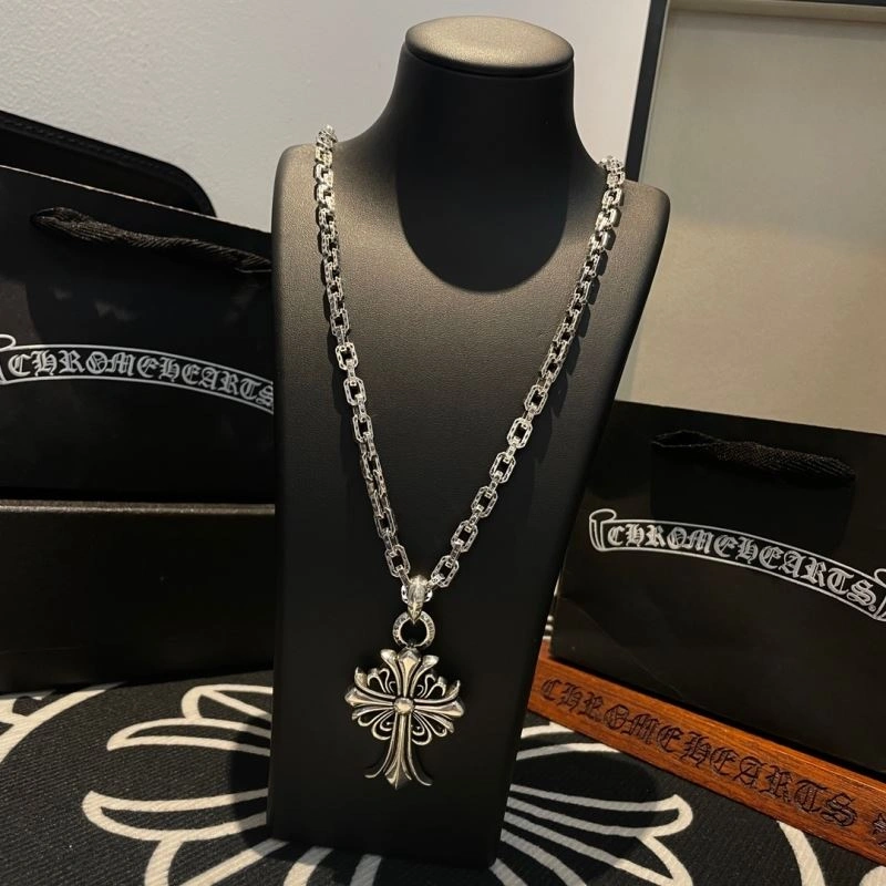 Lightweight Chrome Hearts Necklaces 241133