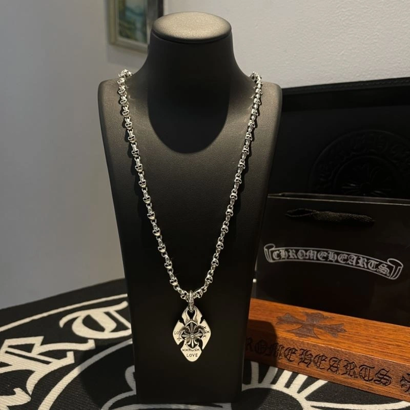 Vibrant Chrome Hearts Necklaces 241066