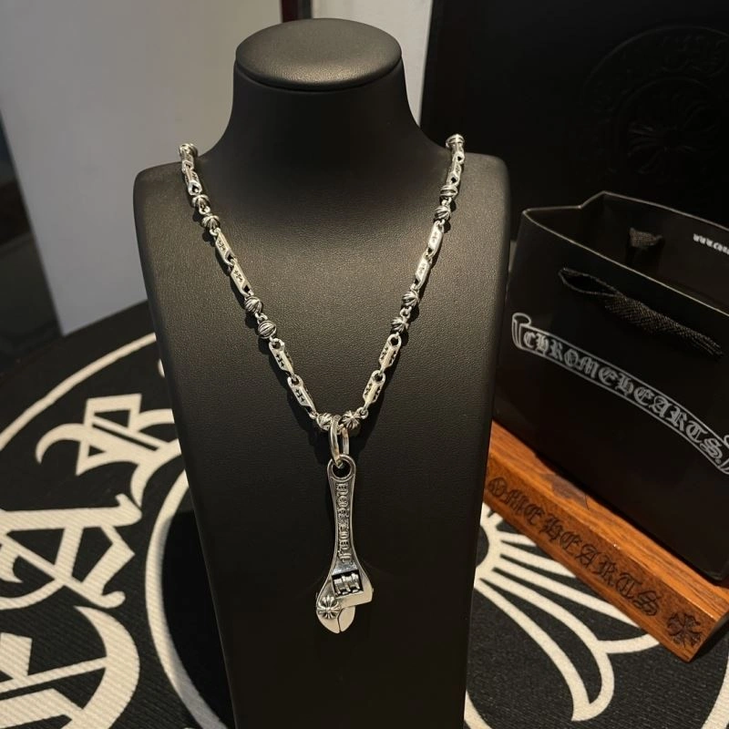 Thermal Chrome Hearts Necklaces 241064