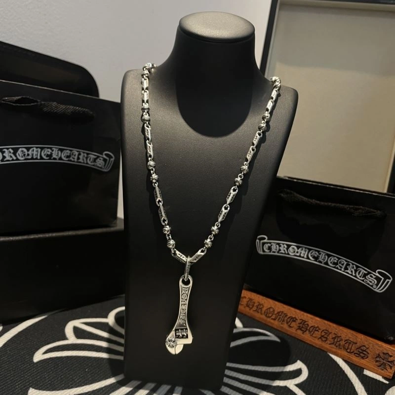 Thermal Chrome Hearts Necklaces 241064
