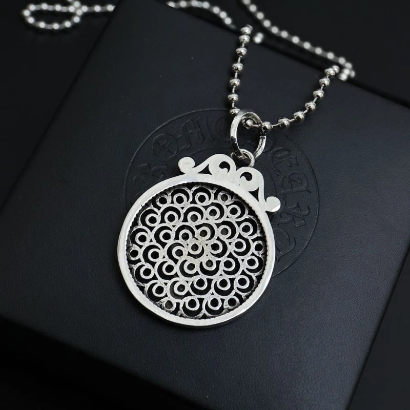 Sustainable Chrome Hearts Necklaces 241021