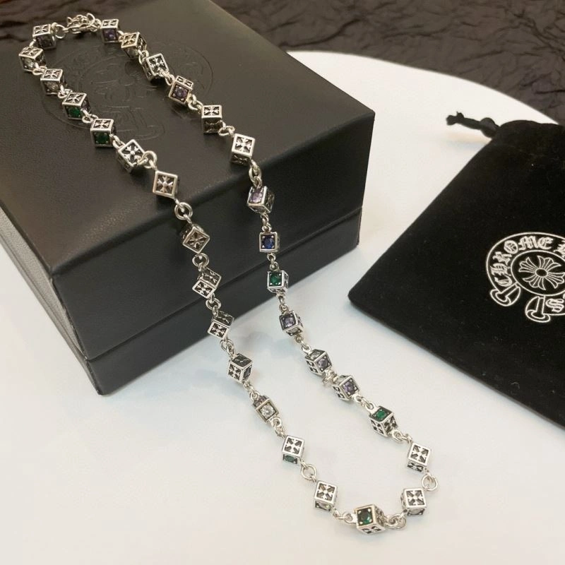Compact Chrome Hearts Necklaces 240669