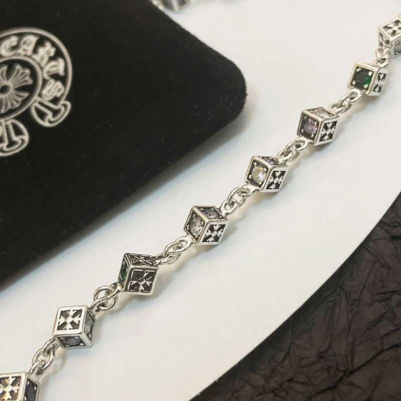 Compact Chrome Hearts Necklaces 240669