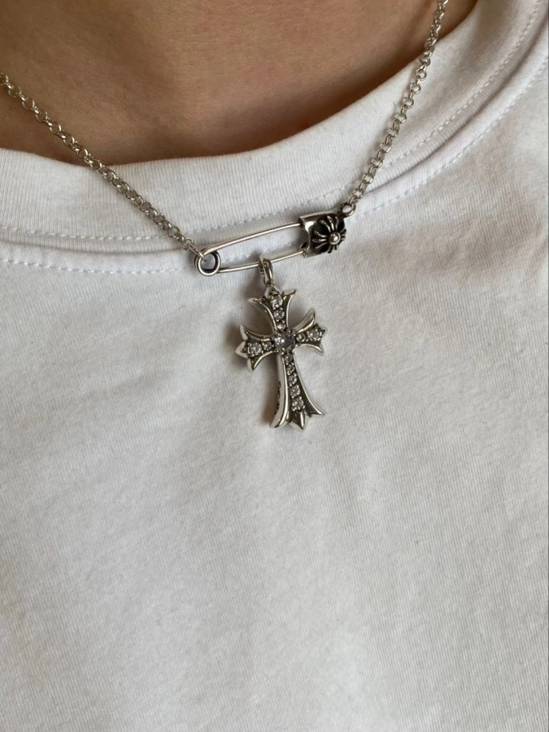 Sleek Chrome Hearts Necklaces 240672