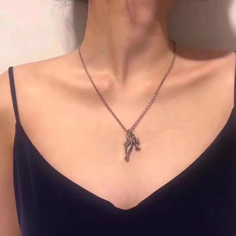 Cozy Chrome Hearts Necklaces 240646