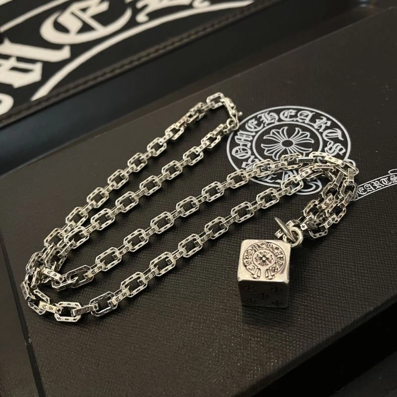 Effortless Chrome Hearts Necklaces 240567