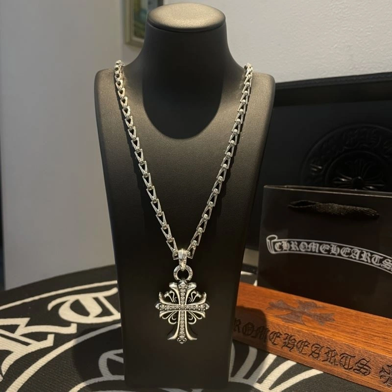 Sophisticated Chrome Hearts Necklaces 240534