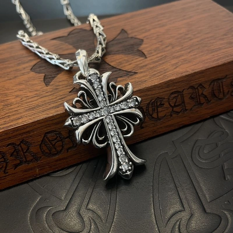 Sophisticated Chrome Hearts Necklaces 240534