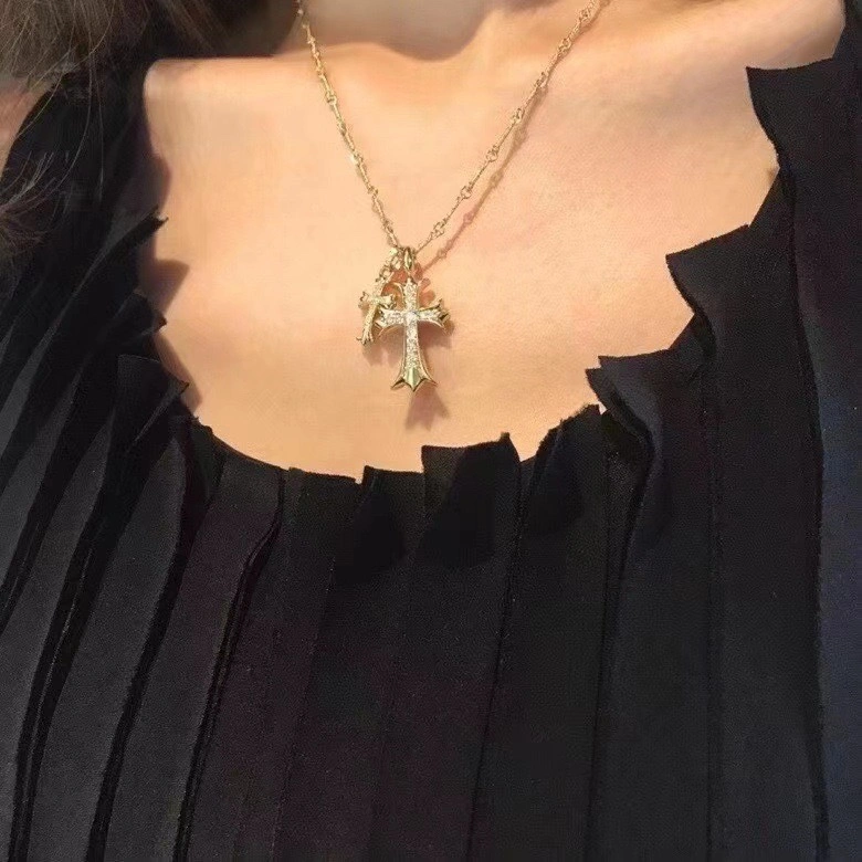 Vibrant Chrome Hearts Necklaces 240457