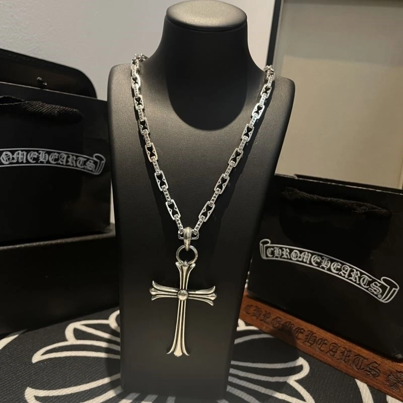 Snug Chrome Hearts Necklaces 240191