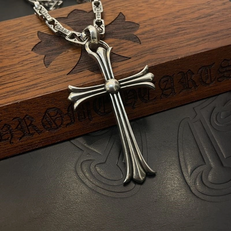 Snug Chrome Hearts Necklaces 240191