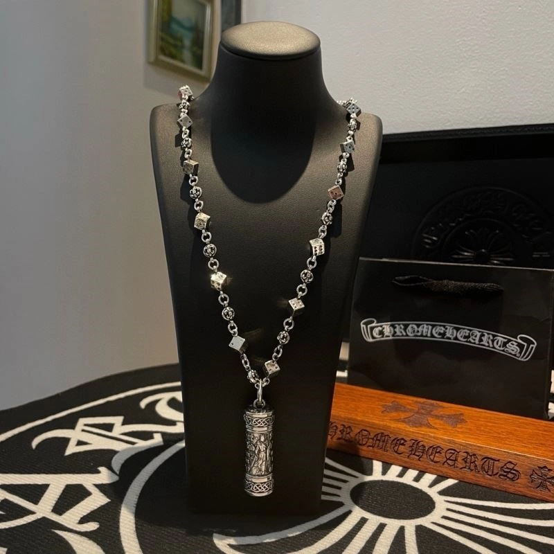 Functional Chrome Hearts Necklaces 240148