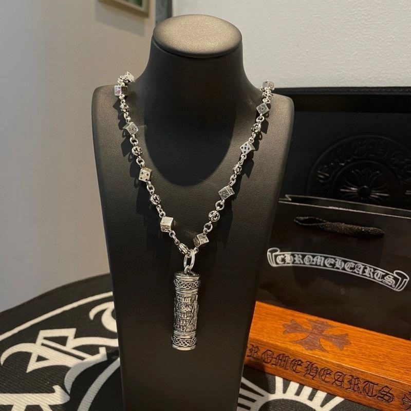 Functional Chrome Hearts Necklaces 240148