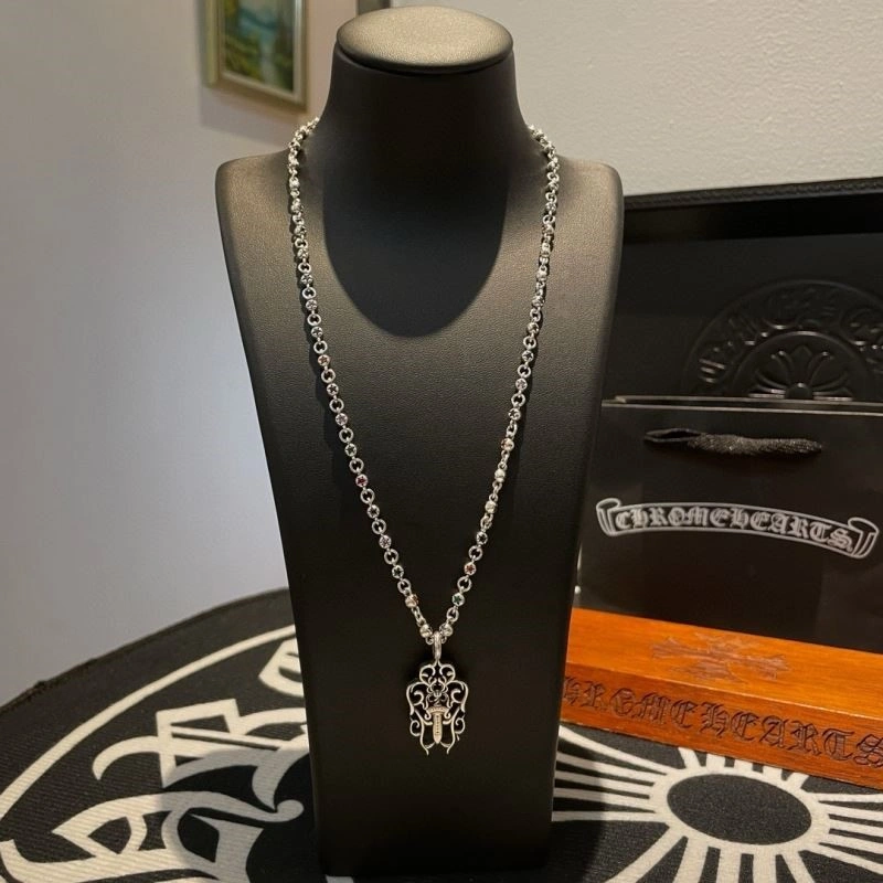 Cozy Chrome Hearts Necklaces 240142