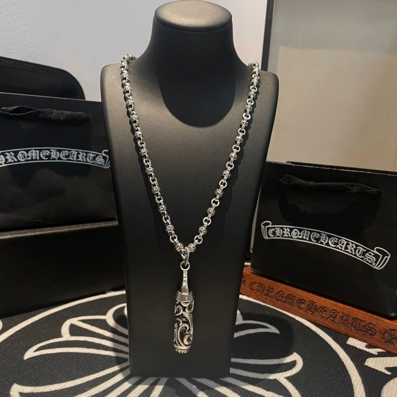 Vibrant Chrome Hearts Necklaces 240058