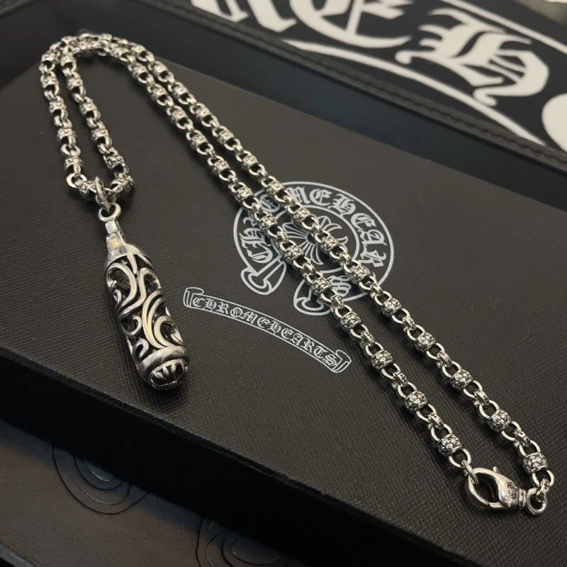 Vibrant Chrome Hearts Necklaces 240058