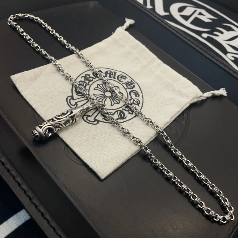 Vibrant Chrome Hearts Necklaces 240058