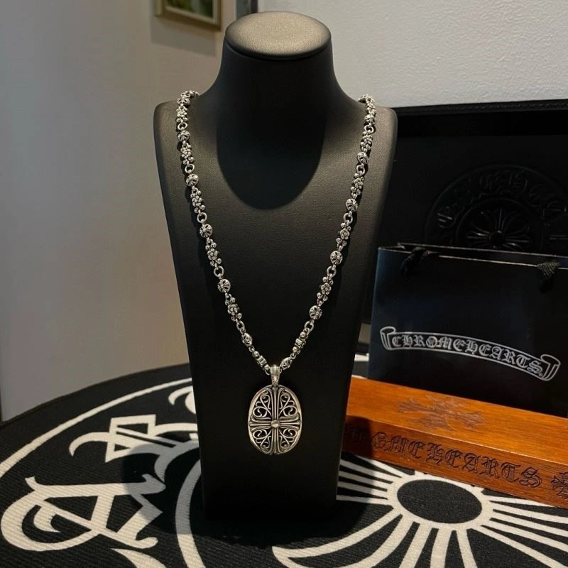 Bright Chrome Hearts Necklaces 240003