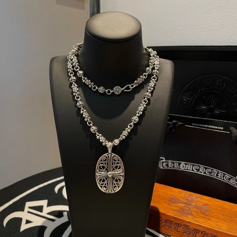 Bright Chrome Hearts Necklaces 240003