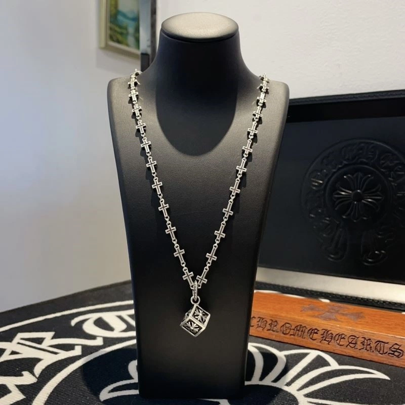 Sophisticated Chrome Hearts Necklaces 239970