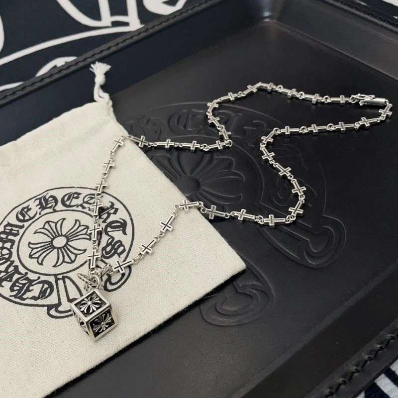 Sophisticated Chrome Hearts Necklaces 239970