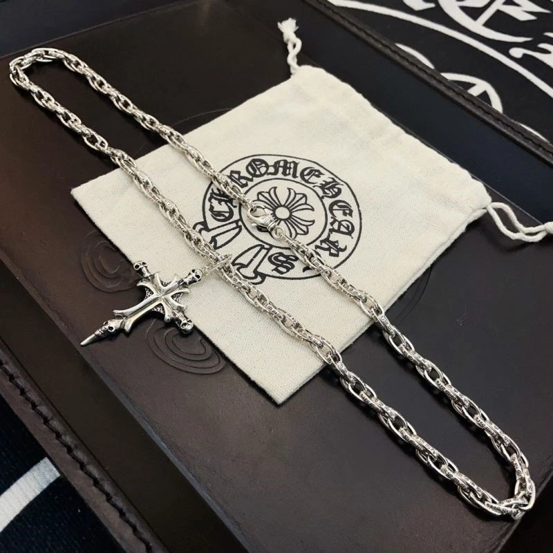 Vibrant Chrome Hearts Necklaces 239565