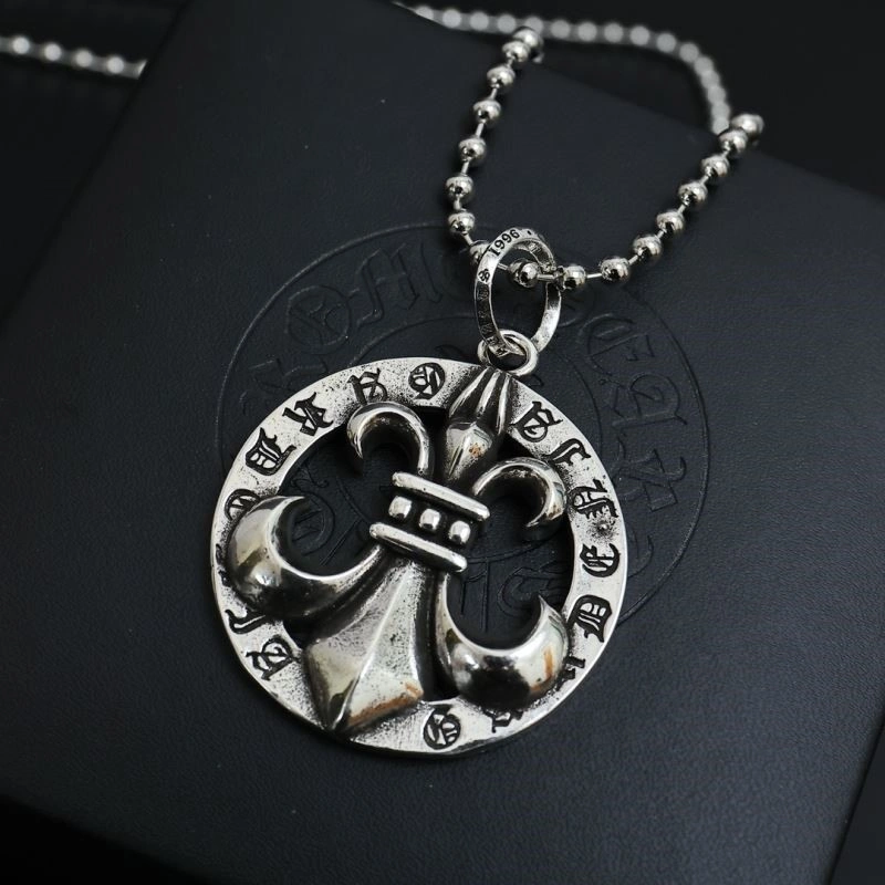 Sleek Chrome Hearts Necklaces 239536