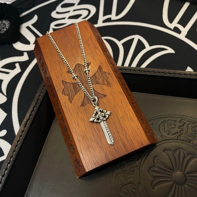 Fashionable Chrome Hearts Necklaces 239477