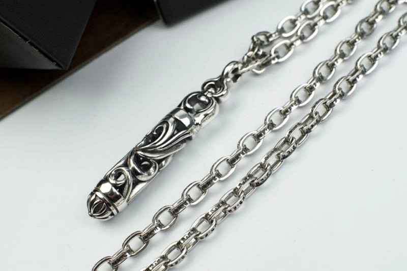 Sleek Chrome Hearts Necklaces 239360