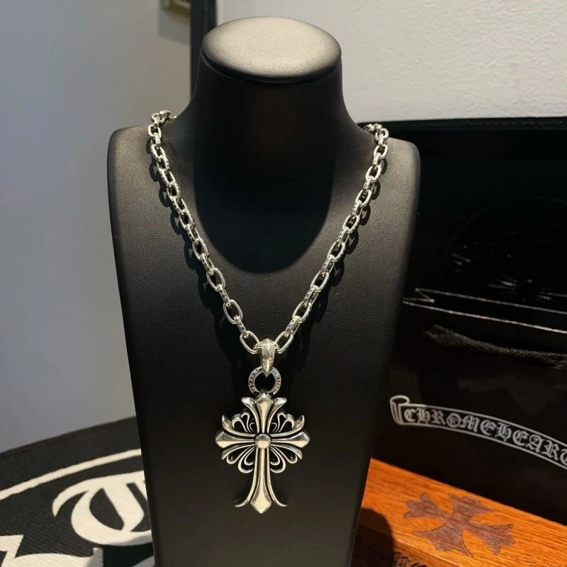 Sleek Chrome Hearts Necklaces 239282