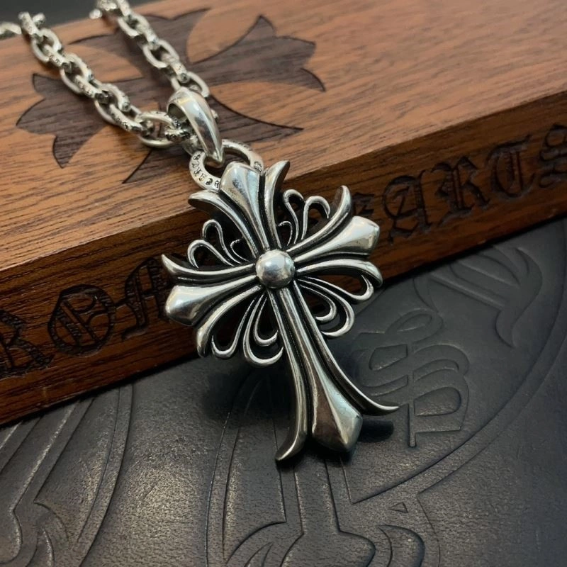 Sleek Chrome Hearts Necklaces 239282
