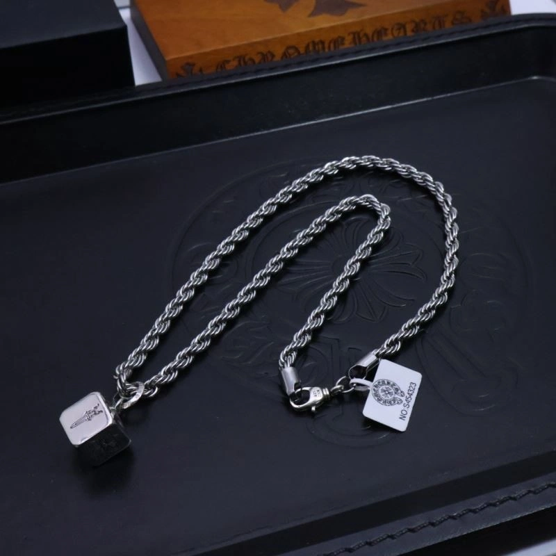 Fashionable Chrome Hearts Necklaces 239196