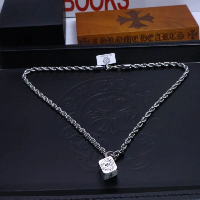 Fashionable Chrome Hearts Necklaces 239196