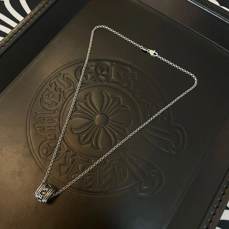 Chrome Hearts Necklaces Stylish 239183