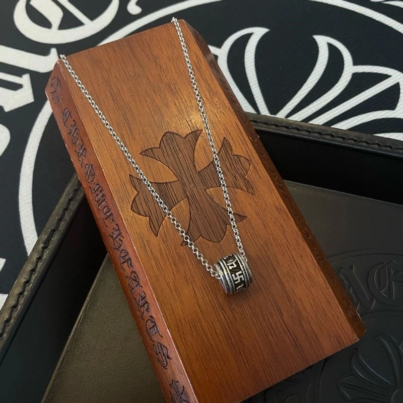 Chrome Hearts Necklaces Stylish 239183