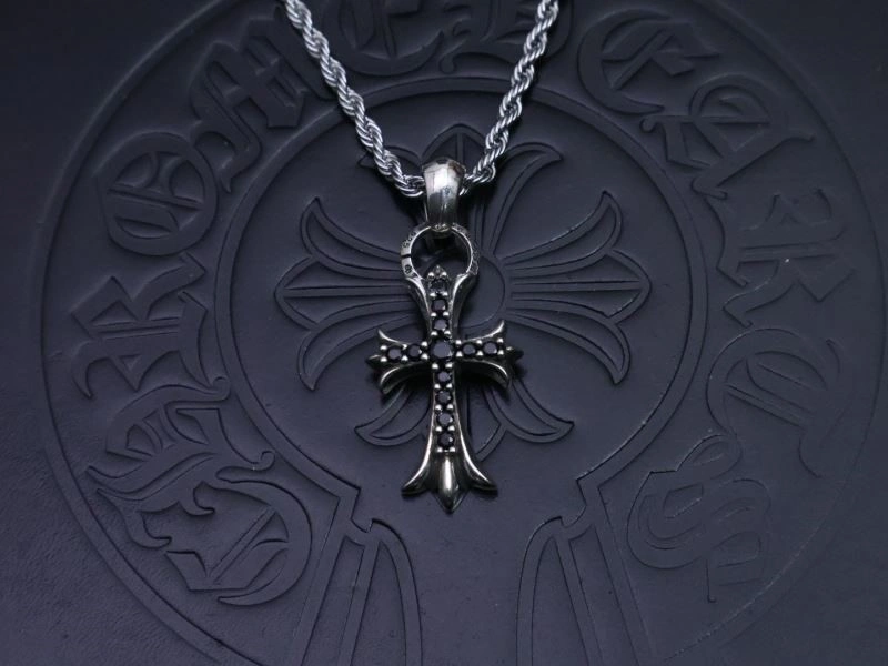 Compact Chrome Hearts Necklaces 238736