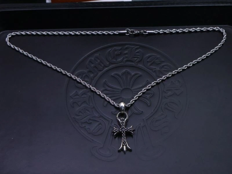 Compact Chrome Hearts Necklaces 238736