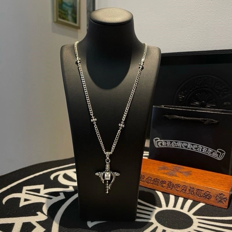 Vibrant Chrome Hearts Necklaces 238707
