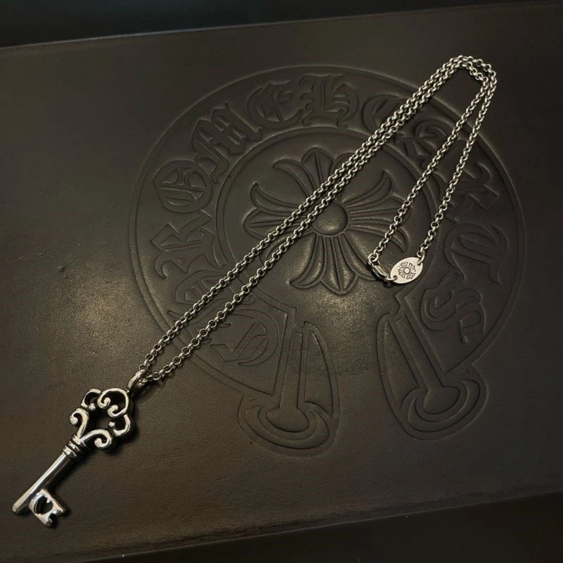 Sleek Chrome Hearts Necklaces 238660
