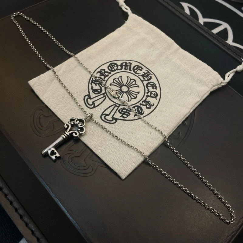 Sleek Chrome Hearts Necklaces 238660