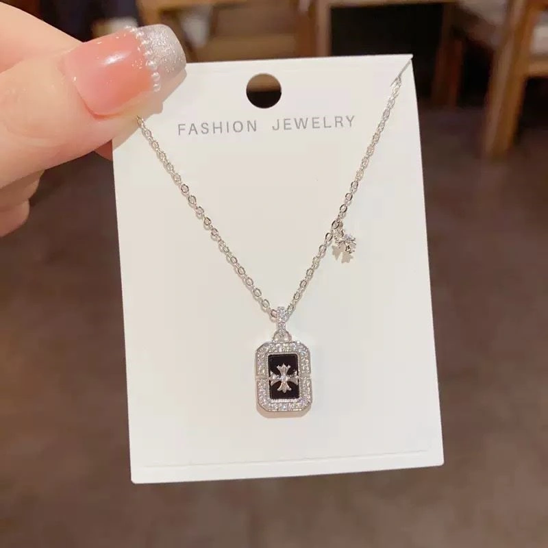 Chrome Hearts Necklaces Stylish 238599