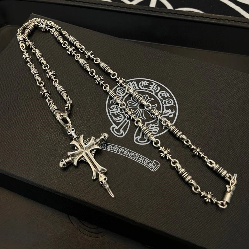 Sleek Chrome Hearts Necklaces 238536