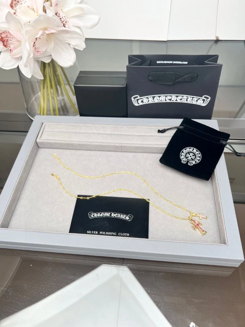 Sleek Chrome Hearts Necklaces 238457