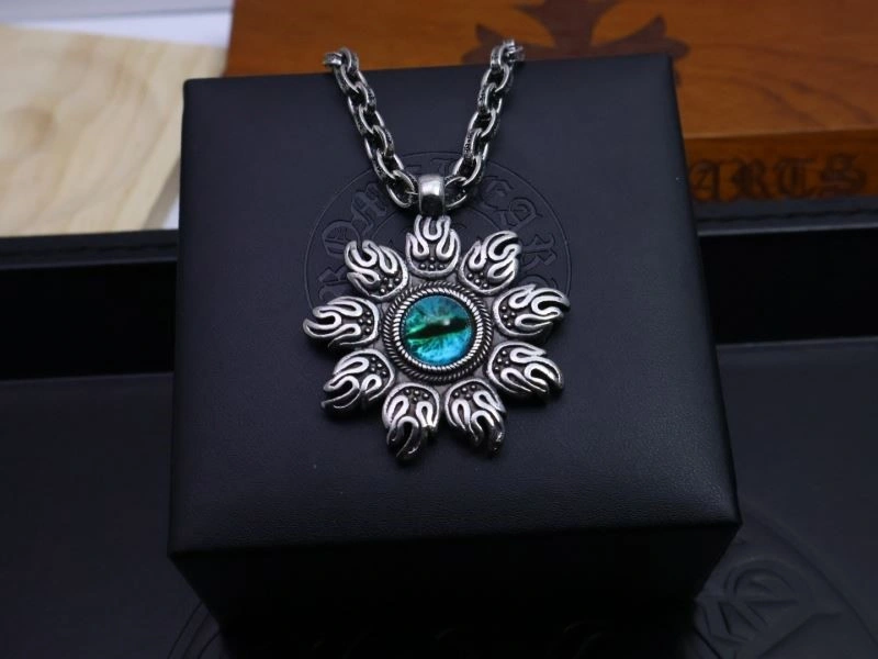 Thermal Chrome Hearts Necklaces 237939