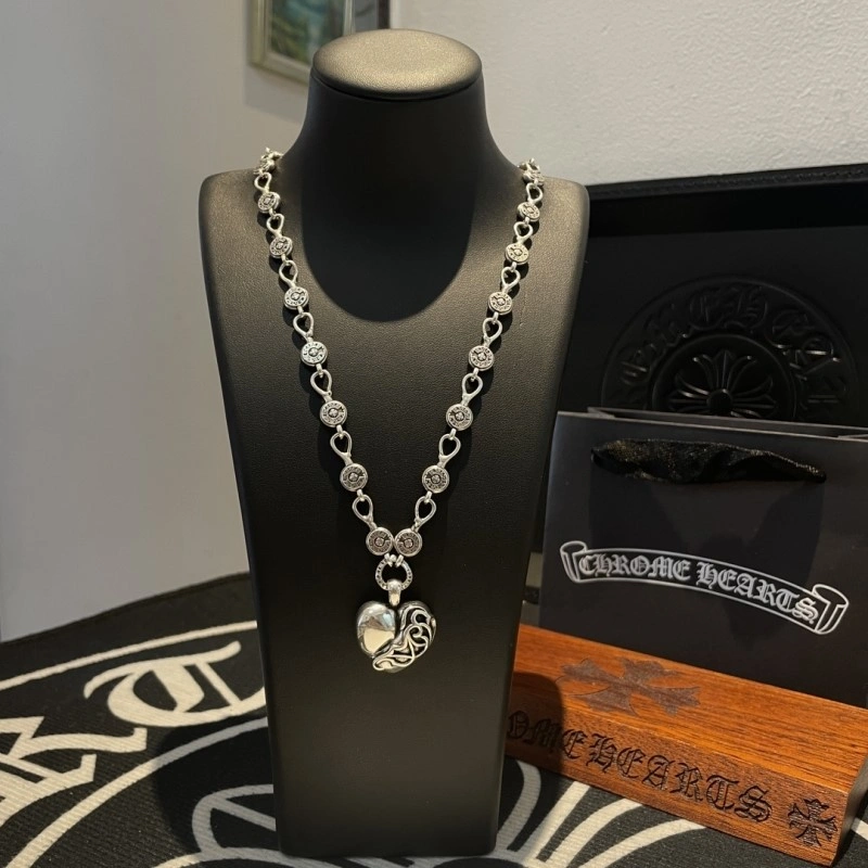 Seasonal Chrome Hearts Necklaces 237660